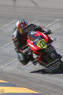 media/Oct-01-2023-SoCal Trackdays (Sun) [[4c570cc352]]/Bowl (1020am)/